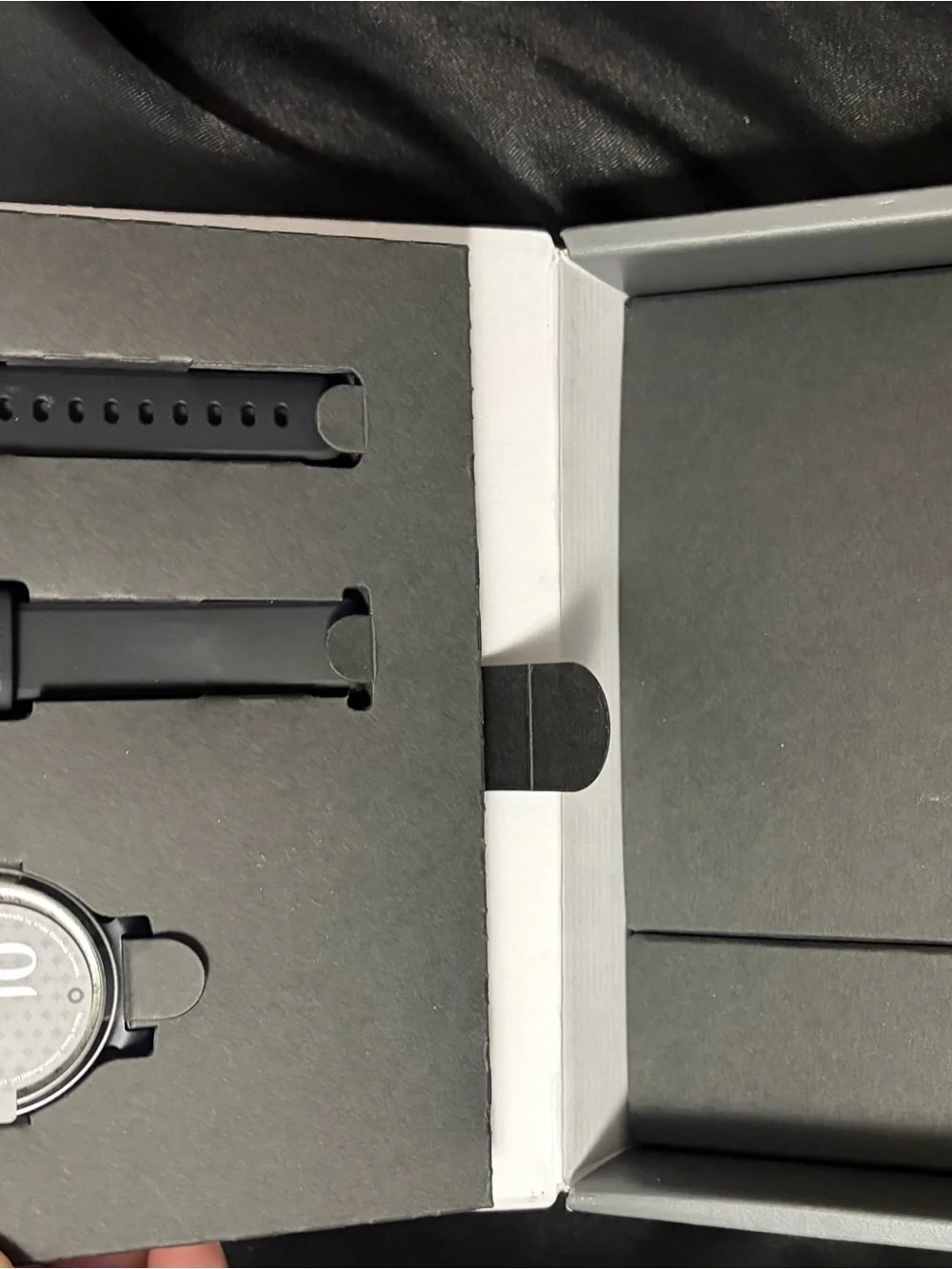 NEW IN BOX Garmin Black Smartwatch feat. Interchangeable silicone bands